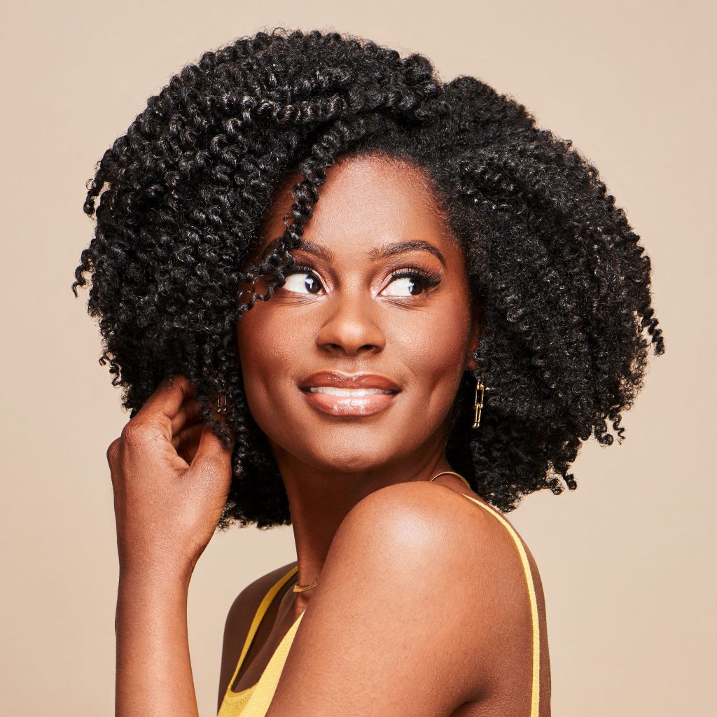 African Pride Moisture Miracle woman curly hair